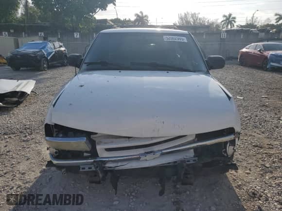 2003 Chevrolet Blazer Xtreme with VIN 1GNCS18X23K160119, listed as a Copart auction lot 52002985 with 133,899 mi miles and Salvage title. Bid and sale history available at DreamBid. Image 5.