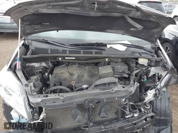 2017 Toyota Sienna XLE Auto Access Seat with VIN 5TDYZ3DC2HS817588, listed as a IAAI auction lot 42916858 with 121,003 mi miles and . Bid and sale history available at DreamBid. Image 10.