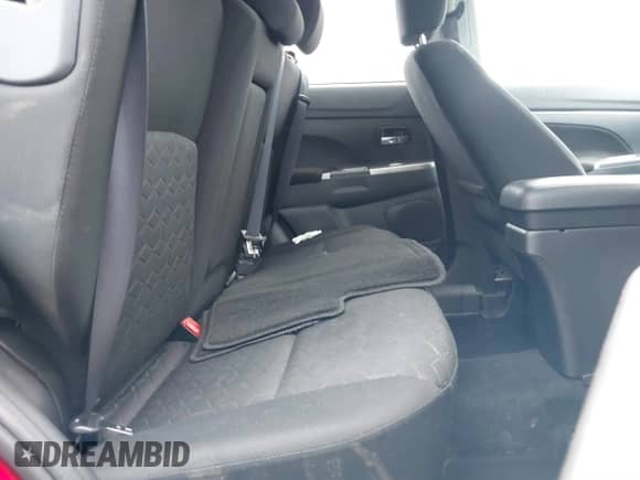 2020 Mitsubishi Outlander SE с VIN JA4AP4AU7LU006457, выставлен на аукционе IAAI как лот 39589374 с пробегом 42 878 миль миль и . История ставок и продаж доступна на DreamBid. Изображение 8.