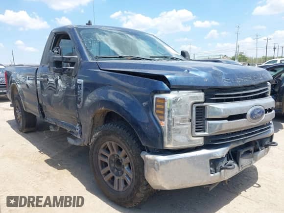2019 Ford F-250 XL with VIN 1FTBF2A65KED60862, listed as a IAAI auction lot 42913739 with 183,711 mi miles and . Bid and sale history available at DreamBid. Image 1.