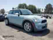 2013 MINI Hardtop S with VIN WMWSV3C5XDT390187, listed as a Copart auction lot 62964065 with 114,094 mi miles and Clean title. Bid and sale history available at DreamBid. Image 4.