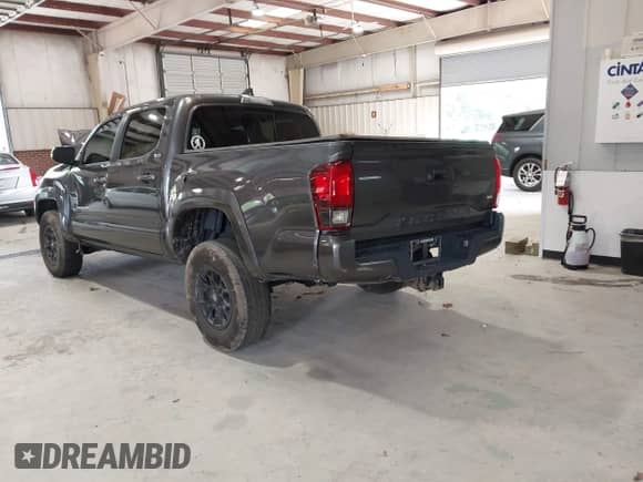 2022 Toyota Tacoma SR5 с VIN 3TMAZ5CN2NM181279, выставлен на аукционе IAAI как лот 43317687 с пробегом 129 450 миль миль и . История ставок и продаж доступна на DreamBid. Изображение 3.