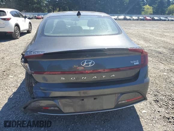 2020 Hyundai Sonata Blue с VIN KMHL24JJ9LA011997, выставлен на аукционе Copart как лот 61874095 с пробегом 72 389 миль миль и Списание • Salvage title. История ставок и продаж доступна на DreamBid. Изображение 6.