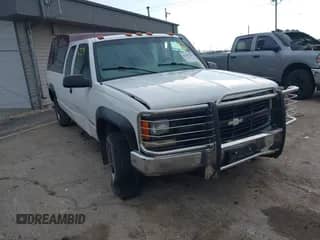 1999 Chevrolet Silverado 2500 with VIN 1GCGK29R2XF020473, listed as a IAAI auction lot 42787534 with 121,205 mi miles and . Bid and sale history available at DreamBid. Image 1.