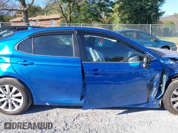 2019 Toyota Camry SE z VIN 4T1B11HK3KU227689, wystawiony jako IAAI lot #43454707 z przebiegiem 48 165 mil mil oraz . Historia ofert i sprzedaży dostępna na DreamBid. Obrazek 22.