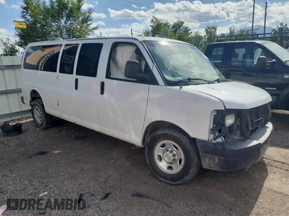 2013 Chevrolet Express Passenger 1LS с VIN 1GAZGZFA6D1120434, выставлен на аукционе Copart как лот 60413545 с пробегом Не указан миль и Списание • Salvage title. История ставок и продаж доступна на DreamBid. Изображение 4.