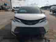 2021 Toyota Sienna Limited z VIN 5TDZSKFC8MS004959, wystawiony jako Copart lot #60441665 z przebiegiem 62 494 mil mil oraz Szkoda całkowita • Salvage title. Historia ofert i sprzedaży dostępna na DreamBid. Obrazek 5.