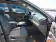 2002 Toyota Camry LE z VIN JTDBE32K320070184, wystawiony jako IAAI lot #42404821 z przebiegiem 252 580 mil mil oraz . Historia ofert i sprzedaży dostępna na DreamBid. Obrazek 5.