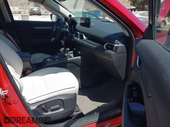 2024 Mazda CX-5 S Preferred с VIN JM3KFBCL1R0442606, выставлен на аукционе IAAI как лот 43142703 с пробегом 19 433 миль миль и . История ставок и продаж доступна на DreamBid. Изображение 5.