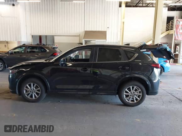 2024 Mazda CX-5 S Preferred z VIN JM3KFBCL3R0490818, wystawiony jako IAAI lot #43044758 z przebiegiem 12 065 mil mil oraz . Historia ofert i sprzedaży dostępna na DreamBid. Obrazek 14.