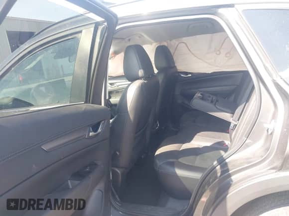 2022 Mazda CX-5 S Select z VIN JM3KFBBM1N0556352, wystawiony jako IAAI lot #43165375 z przebiegiem 20 649 mil mil oraz . Historia ofert i sprzedaży dostępna na DreamBid. Obrazek 8.