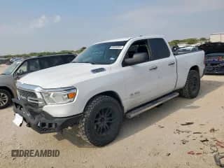 2020 Ram 1500 Tradesman z VIN 1C6RRECT9LN119518, wystawiony jako Copart lot #69454055 z przebiegiem 180 676 mil mil oraz Szkoda całkowita • Salvage title. Historia ofert i sprzedaży dostępna na DreamBid. Obrazek 1.