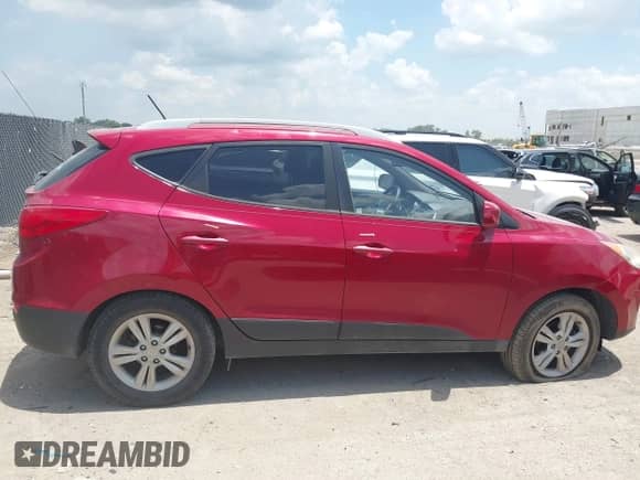 2011 Hyundai Tucson Limited с VIN KM8JU3AC3BU201336, выставлен на аукционе IAAI как лот 42688787 с пробегом 126 939 миль миль и . История ставок и продаж доступна на DreamBid. Изображение 13.