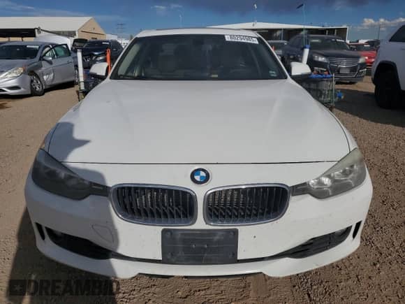 2013 BMW 3 Series 328i xDrive с VIN WBA3B3C50DF536866, выставлен на аукционе Copart как лот 80294985 с пробегом 146 381 миль миль и На запчасти • Non repairable. История ставок и продаж доступна на DreamBid. Изображение 5.