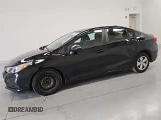 2018 Chevrolet Cruze LS z VIN 1G1BC5SM3J7144625, wystawiony jako Copart lot #67818475 z przebiegiem 109 879 mil mil oraz Czysty tytuł • Clean title. Historia ofert i sprzedaży dostępna na DreamBid. Obrazek 1.