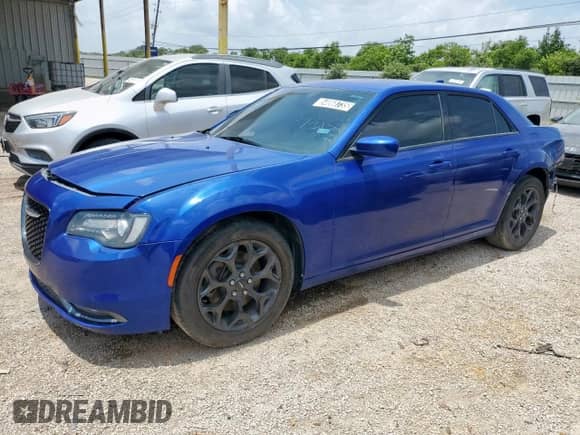 2020 Chrysler 300 S с VIN 2C3CCAGG2LH151035, выставлен на аукционе Copart как лот 54068735 с пробегом 100 045 миль миль и Чистый • Clean title. История ставок и продаж доступна на DreamBid. Изображение 1.