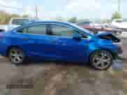 2016 Chevrolet Cruze Premier z VIN 1G1BG5SM3G7271551, wystawiony jako IAAI lot #42988853 z przebiegiem 87 746 mil mil oraz . Historia ofert i sprzedaży dostępna na DreamBid. Obrazek 14.
