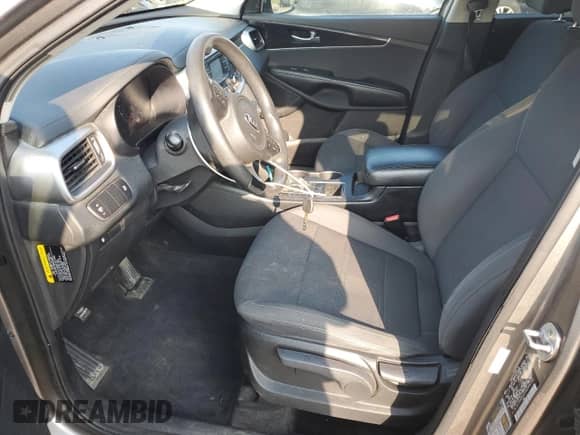 2017 Kia Sorento LX with VIN 5XYPGDA53HG306580, listed as a Copart auction lot 71898845 with 228,788 mi miles and Clean title. Bid and sale history available at DreamBid. Image 7.