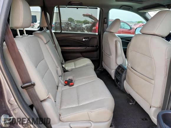 2020 Honda Passport Touring с VIN 5FNYF7H94LB003860, выставлен на аукционе Copart как лот 58833295 с пробегом 124 855 миль миль и Списание • Salvage title. История ставок и продаж доступна на DreamBid. Изображение 11.