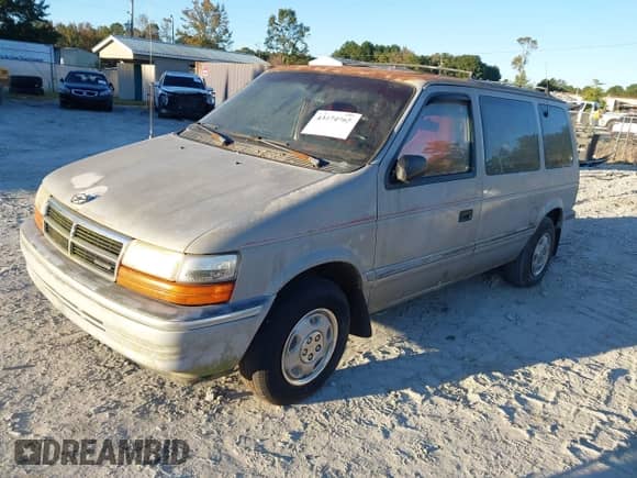 1993 Dodge Caravan with VIN 2B4GH45R0PR259056, listed as a IAAI auction lot 43474965 with 269,569 mi miles and . Bid and sale history available at DreamBid. Image 2.