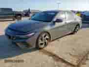 2024 Hyundai Elantra SEL z VIN KMHLS4DG9RU724437, wystawiony jako Copart lot #68687535 z przebiegiem 43 169 mil mil oraz Szkoda całkowita • Salvage title. Historia ofert i sprzedaży dostępna na DreamBid. Obrazek 1.