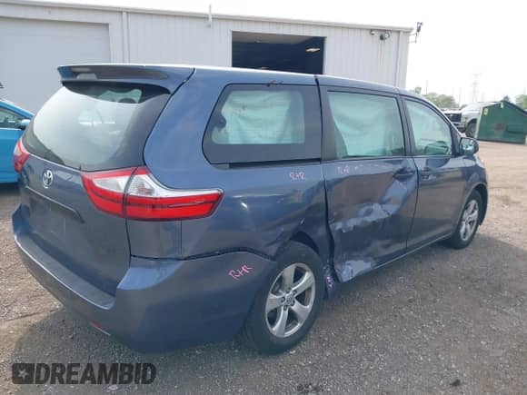 2017 Toyota Sienna L z VIN 5TDZZ3DC3HS805986, wystawiony jako IAAI lot #42509132 z przebiegiem 181 905 mil mil oraz . Historia ofert i sprzedaży dostępna na DreamBid. Obrazek 4.