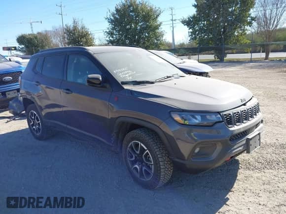 2024 Jeep Compass Trailhawk с VIN 3C4NJDDN4RT135384, выставлен на аукционе IAAI как лот 41251948 с пробегом 6 981 миль миль и . История ставок и продаж доступна на DreamBid. Изображение 1.