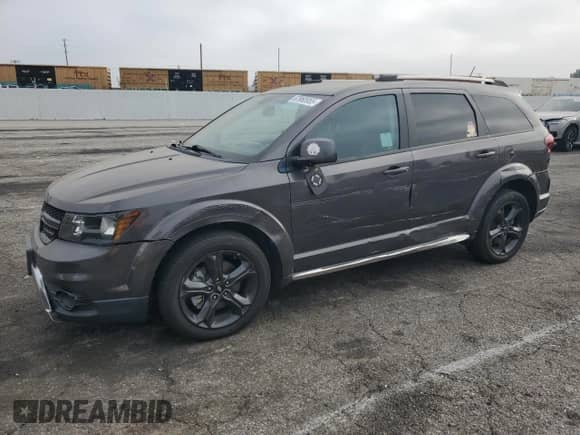 2018 Dodge Journey Crossroad z VIN 3C4PDCGB7JT327799, wystawiony jako Copart lot #67960955 z przebiegiem 109 049 mil mil oraz Szkoda całkowita • Salvage title. Historia ofert i sprzedaży dostępna na DreamBid. Obrazek 1.