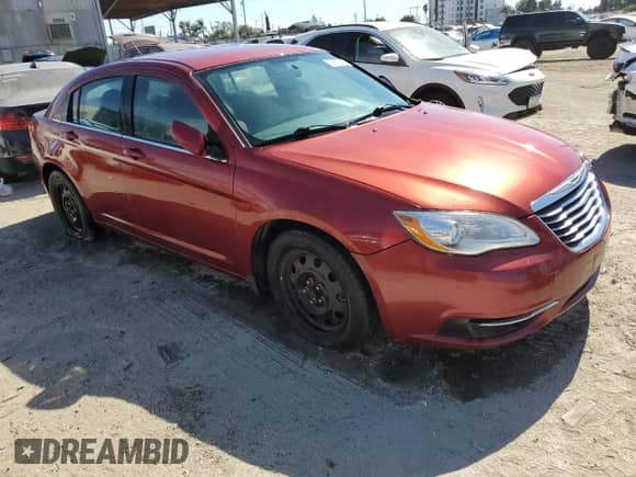 2014 Chrysler 200 LX с VIN 1C3CCBAB3EN208744, выставлен на аукционе Copart как лот 69852345 с пробегом 181 703 миль миль и Чистый • Clean title. История ставок и продаж доступна на DreamBid. Изображение 4.