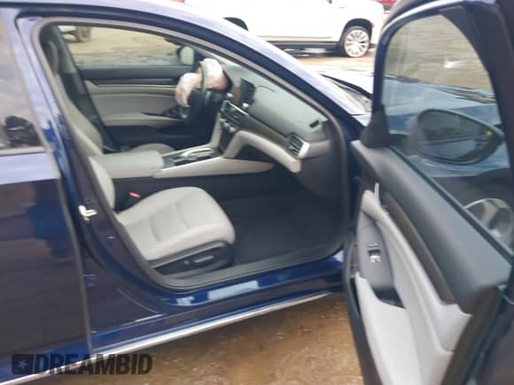 2018 Honda Accord Touring with VIN 1HGCV2F93JA046886, listed as a IAAI auction lot 43341908 with 80,507 mi miles and . Bid and sale history available at DreamBid. Image 5.