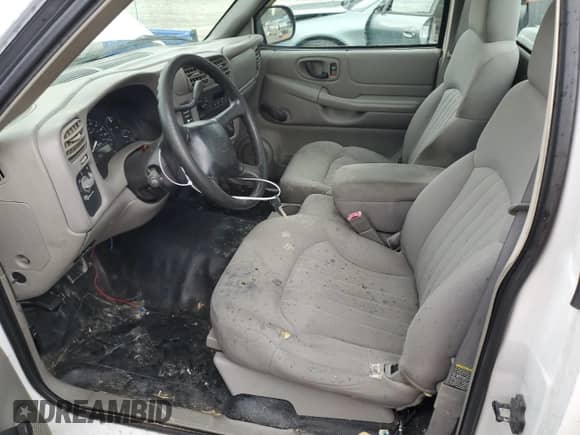 2003 Chevrolet S-10 with VIN 1GCCS14X738207172, listed as a Copart auction lot 72480324 with 154,441 mi miles and Salvage title. Bid and sale history available at DreamBid. Image 7.