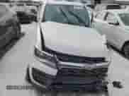 2022 Chevrolet Colorado 4WD Work Truck z VIN 1GCHTBEA1N1188195, wystawiony jako Copart lot #83701704 z przebiegiem Nie podano mil oraz Szkoda całkowita • Salvage title. Historia ofert i sprzedaży dostępna na DreamBid. Obrazek 5.