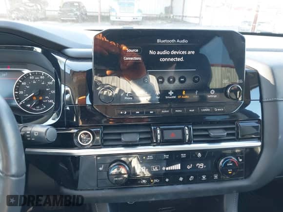 2022 Nissan Pathfinder SL z VIN 5N1DR3CB0NC219578, wystawiony jako IAAI lot #41285197 z przebiegiem 41 856 mil mil oraz . Historia ofert i sprzedaży dostępna na DreamBid. Obrazek 21.