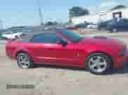 2009 Ford Mustang GT z VIN 1ZVHT85H795128336, wystawiony jako IAAI lot #43148971 z przebiegiem 241 269 mil mil oraz . Historia ofert i sprzedaży dostępna na DreamBid. Obrazek 13.