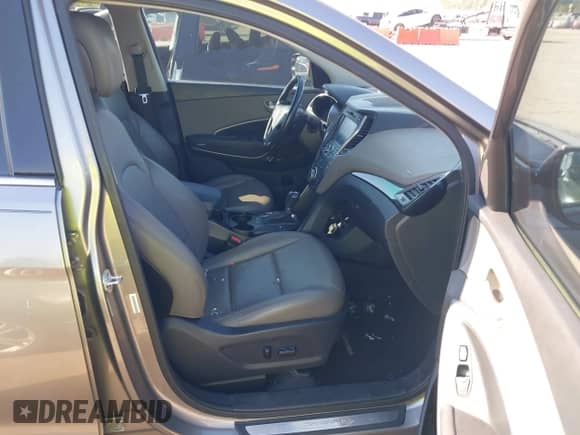 2014 Hyundai Santa Fe с VIN 5XYZU3LB7EG226712, выставлен на аукционе IAAI как лот 43331989 с пробегом 178 672 миль миль и . История ставок и продаж доступна на DreamBid. Изображение 5.