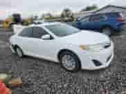2012 Toyota Camry L z VIN 4T1BF1FK0CU552774, wystawiony jako Copart lot #86138915 z przebiegiem 77 793 mil mil oraz Szkoda całkowita • Salvage title. Historia ofert i sprzedaży dostępna na DreamBid. Obrazek 4.
