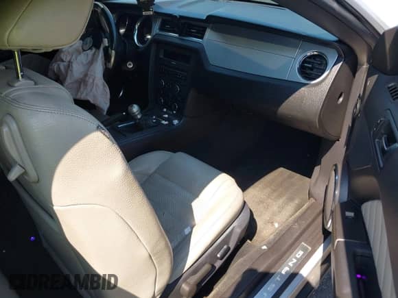 2012 Ford Mustang V6 with VIN 1ZVBP8AM7C5220275, listed as a IAAI auction lot 43152834 with 211,238 mi miles and . Bid and sale history available at DreamBid. Image 5.