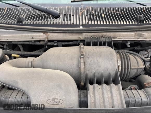 2014 Ford Econoline Cargo Commercial with VIN 1FTNS2EW5EDB18537, listed as a Copart auction lot 81245885 with 165,800 mi miles and Clean title. Bid and sale history available at DreamBid. Image 7.