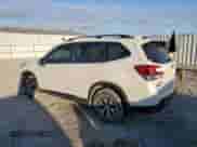 2020 Subaru Forester Premium z VIN JF2SKAJC9LH442946, wystawiony jako Copart lot #86627185 z przebiegiem 116 583 mil mil oraz Czysty tytuł • Clean title. Historia ofert i sprzedaży dostępna na DreamBid. Obrazek 2.