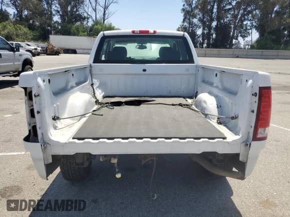 2007 GMC Sierra 1500 SLE1 with VIN 2GTEC19C271605281, listed as a Copart auction lot 63796285 with 114,415 mi miles and Salvage title. Bid and sale history available at DreamBid. Image 6.