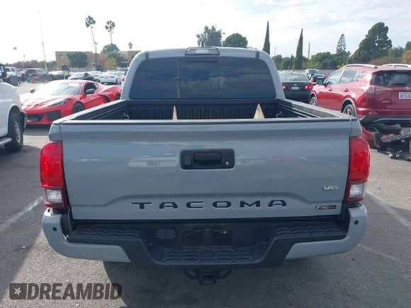 2019 Toyota Tacoma SR5 с VIN 3TMAZ5CN7KM086311, выставлен на аукционе IAAI как лот 43514029 с пробегом 33 027 миль миль и . История ставок и продаж доступна на DreamBid. Изображение 16.