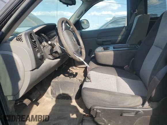 2008 Chevrolet Silverado 2500HD 1LT z VIN 1GCHK24KX8E117619, wystawiony jako Copart lot #72045005 z przebiegiem 148 231 mil mil oraz Czysty tytuł • Clean title. Historia ofert i sprzedaży dostępna na DreamBid. Obrazek 7.