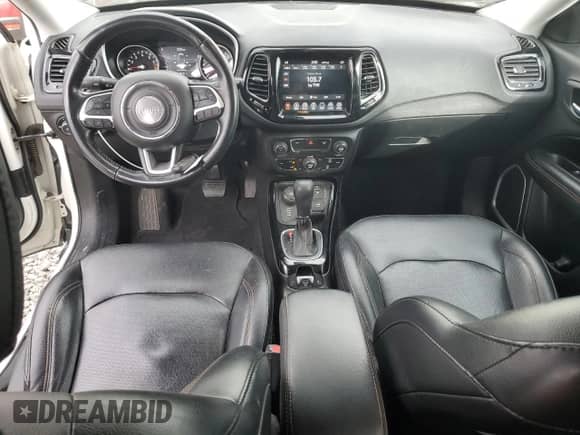 2020 Jeep Compass Limited with VIN 3C4NJDCB7LT221383, listed as a Copart auction lot 84047185 with 82,746 mi miles and Salvage title. Bid and sale history available at DreamBid. Image 8.