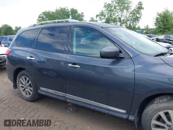 2014 Nissan Pathfinder S with VIN 5N1AR2MM1EC649794, listed as a IAAI auction lot 42611322 with 118,257 mi miles and . Bid and sale history available at DreamBid. Image 13.