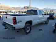 2006 Chevrolet Silverado 3500 SRW LT3 z VIN 1GCHK39DX6E233268, wystawiony jako Copart lot #79136634 z przebiegiem 281 339 mil mil oraz Szkoda całkowita • Salvage title. Historia ofert i sprzedaży dostępna na DreamBid. Obrazek 3.