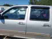 2010 Chevrolet Colorado 1LT z VIN 1GCJTCDE0A8138854, wystawiony jako IAAI lot #43450584 z przebiegiem 275 389 mil mil oraz . Historia ofert i sprzedaży dostępna na DreamBid. Obrazek 15.