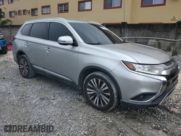 2019 Mitsubishi Outlander ES z VIN JA4AZ3A38KZ026682, wystawiony jako Copart lot #82217935 z przebiegiem 99 115 mil mil oraz Nie do naprawy • Non repairable. Historia ofert i sprzedaży dostępna na DreamBid. Obrazek 4.
