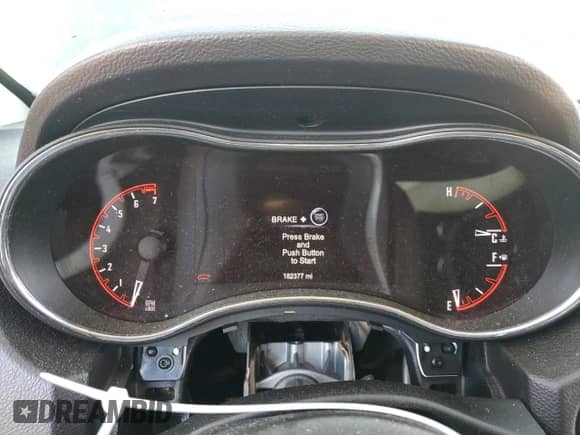 2014 Dodge Durango SXT with VIN 1C4RDJAG4EC576760, listed as a Copart auction lot 84718645 with 182,377 mi miles and Salvage title. Bid and sale history available at DreamBid. Image 9.