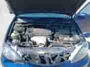 2002 Toyota Camry LE z VIN 4T1BE30K72U599161, wystawiony jako IAAI lot #43051720 z przebiegiem 187 956 mil mil oraz . Historia ofert i sprzedaży dostępna na DreamBid. Obrazek 10.