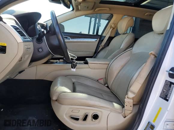 2015 Hyundai Genesis 3.8L с VIN KMHGN4JE4FU052696, выставлен на аукционе Copart как лот 80216105 с пробегом 118 524 миль миль и Списание • Salvage title. История ставок и продаж доступна на DreamBid. Изображение 7.